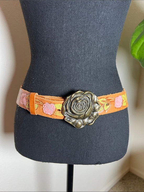 ESCADA Collaboration Women’s Hand Painted Tan Leather Belt Metal Rose Buckle 32 main image 12